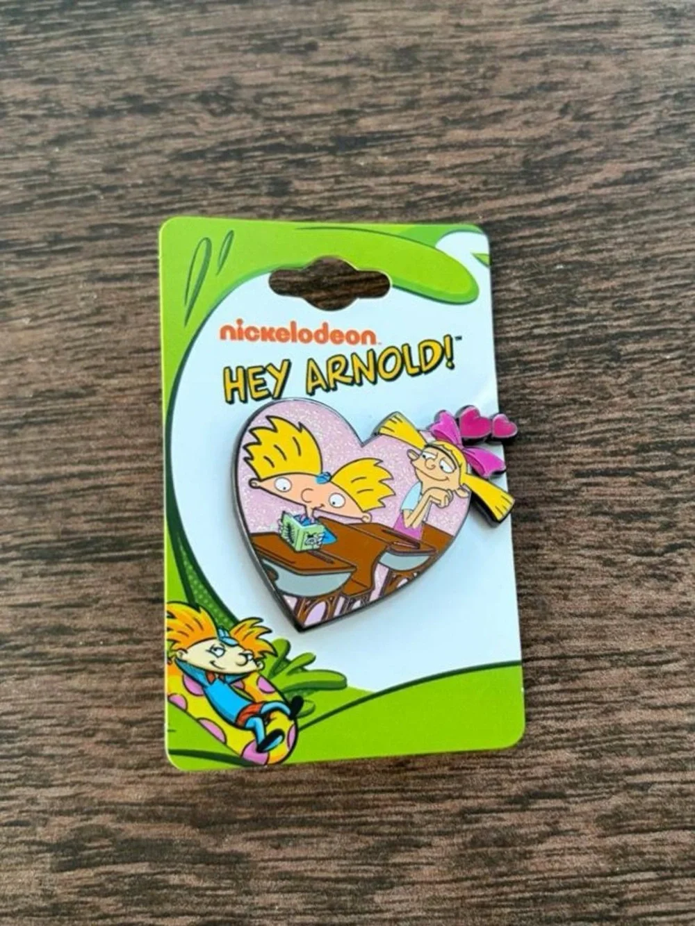Nickelodeon Hey Arnold Heart Pin with Arnold & Helga - Pink, Yellow